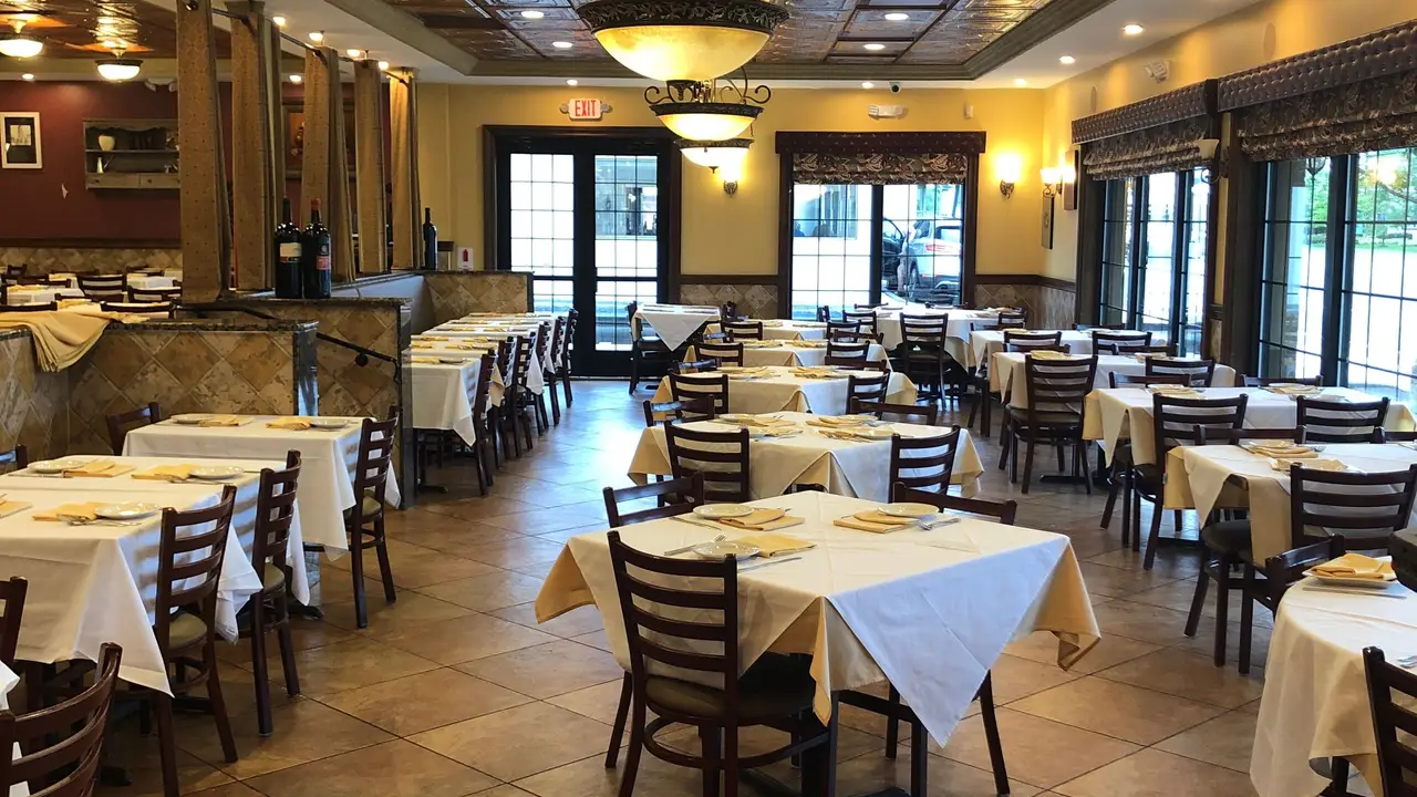 Cafe Formaggio, Carle Place, NY
