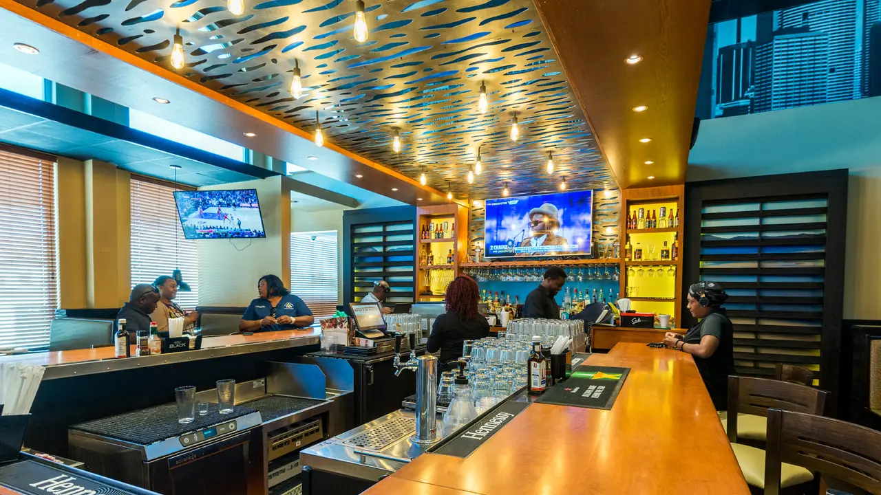 Outback Steakhouse - Turks and Caicos, Grace Bay, Providenciales