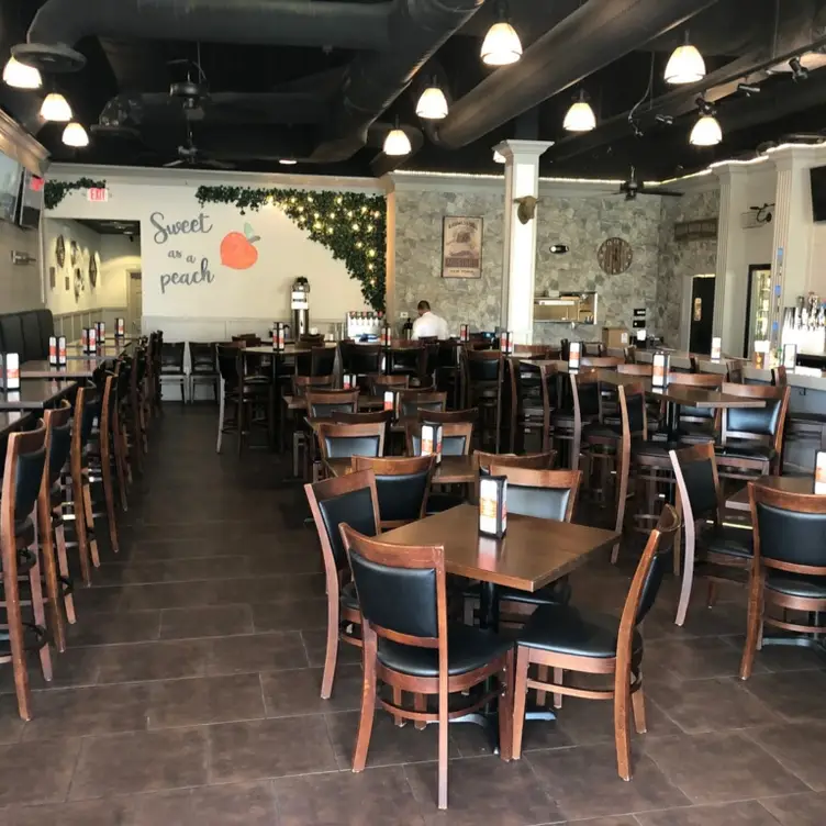 Peach Pit Bar and Grill, Estero, FL