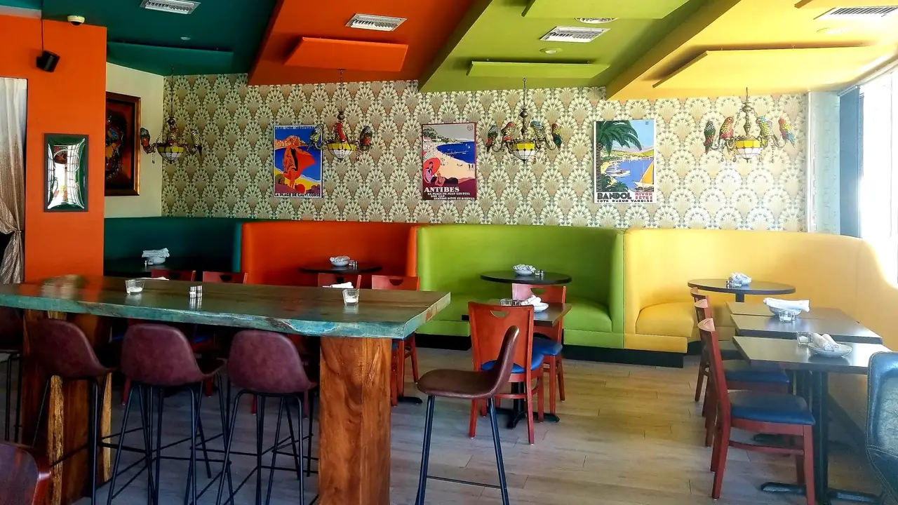 Hotsy-Totsy Bar & Board, Hollywood, FL