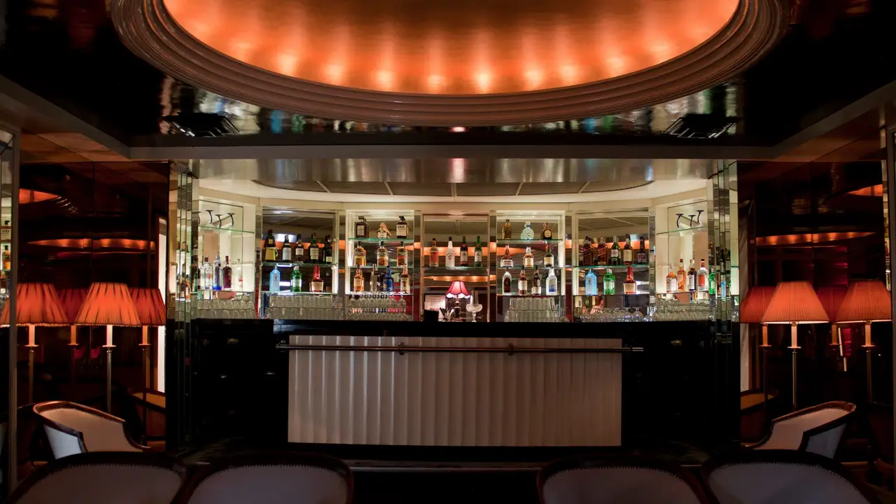 The Commodore Bar & Restaurant, Saint Paul, MN