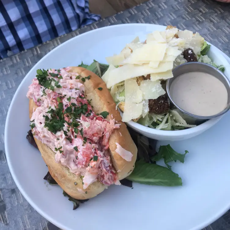 Hudson's on the Mile, Freeport, NY