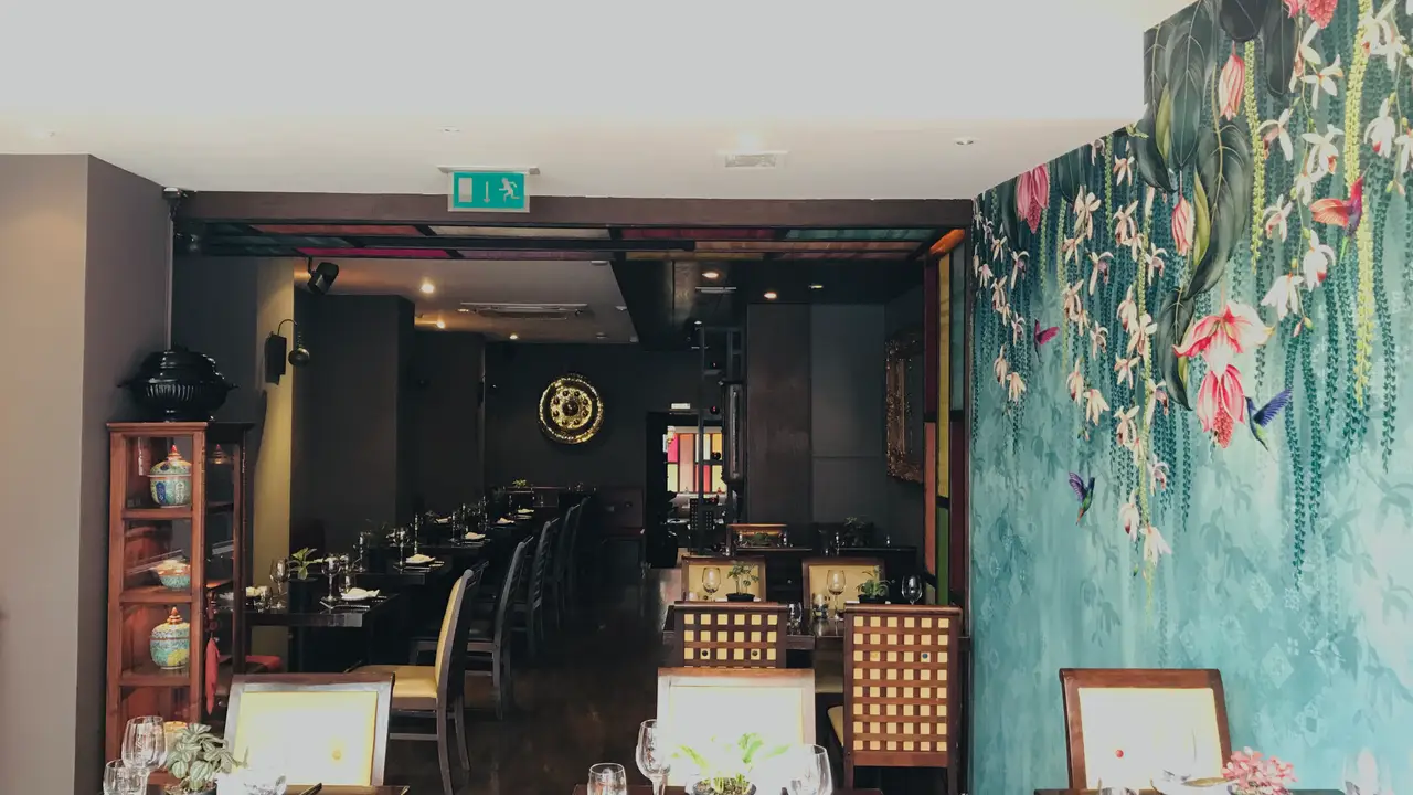 Suksan, London, 