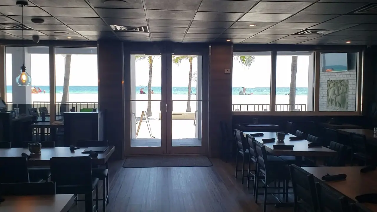 Alvin's on the beach.,LLC, Hollywood, FL
