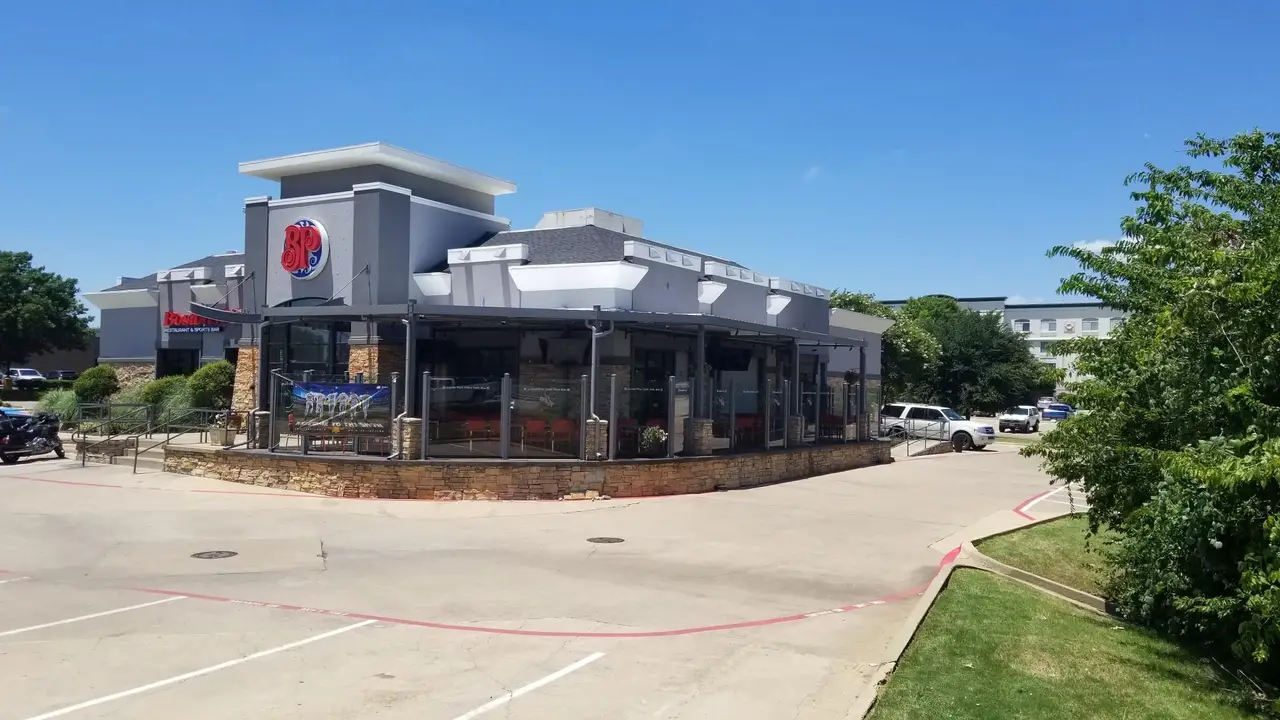 Boston's Restaurant & Sports Bar - Arlington, Arlington, TX