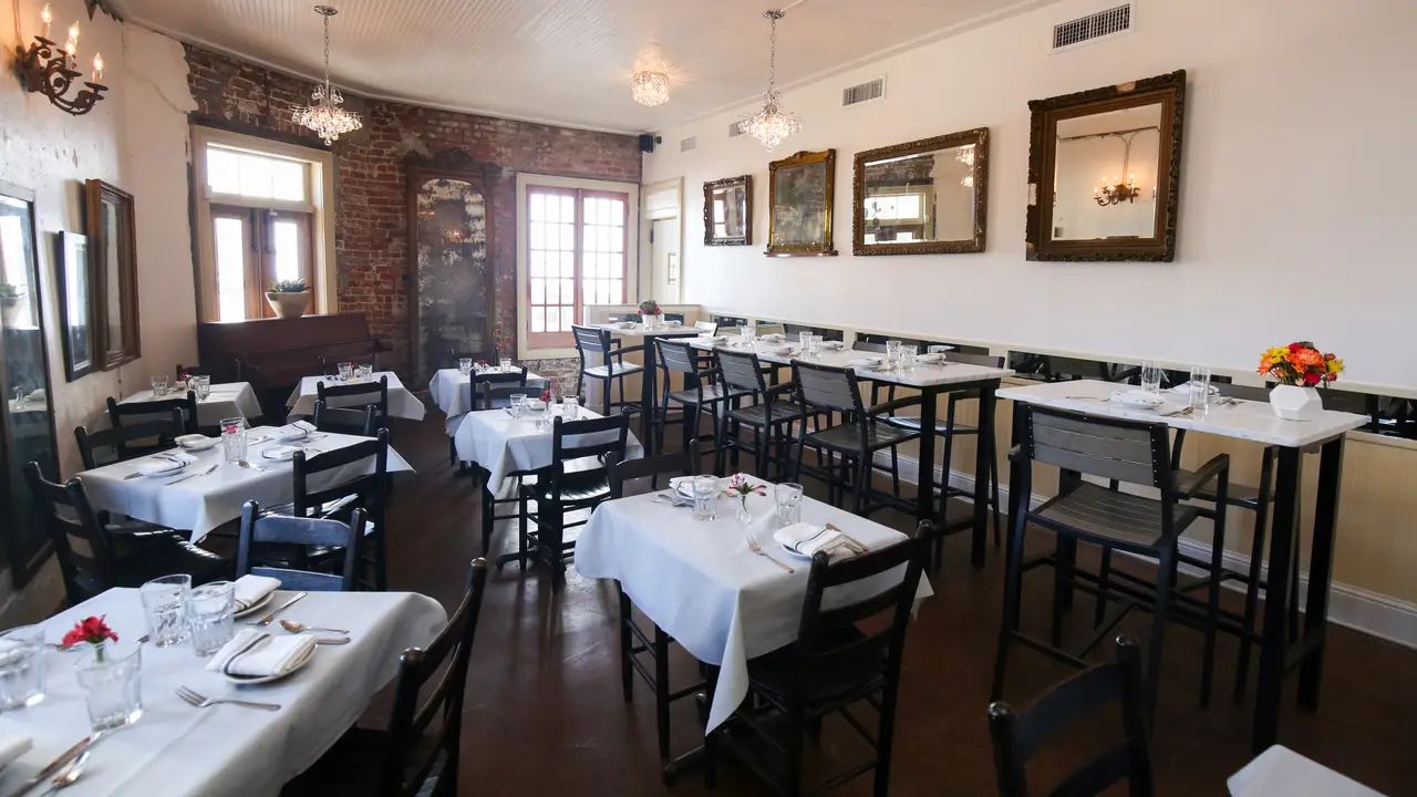 Cru by Chef Marlon Alexander，LANew Orleans