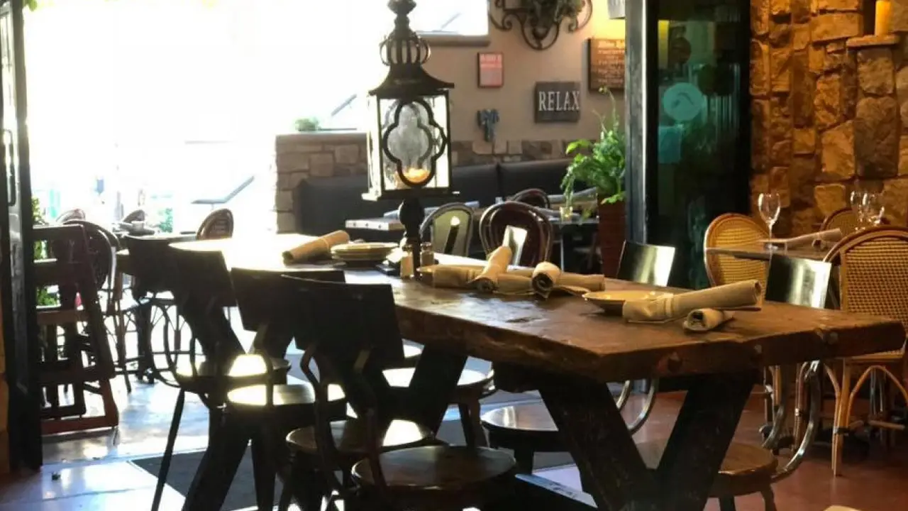 Luigi's HB Restaurant, Huntington Beach, CA