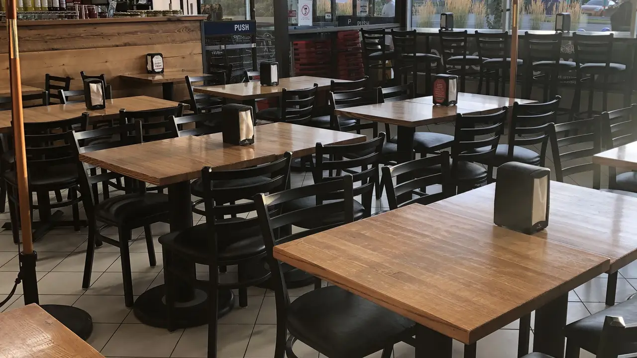 PIZZERIA ALL'ANGOLO, Calgary, AB