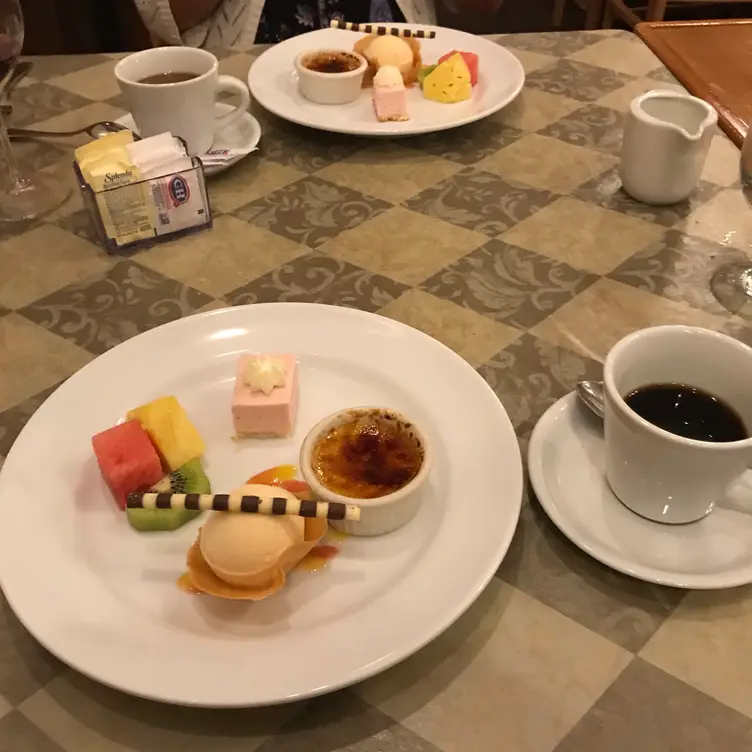 Cafe Miro - Permanently Closed, Honolulu, HI