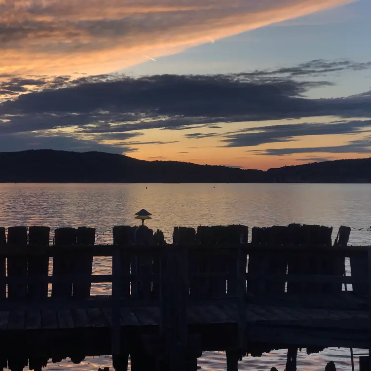 Sunset Cove, Tarrytown, NY