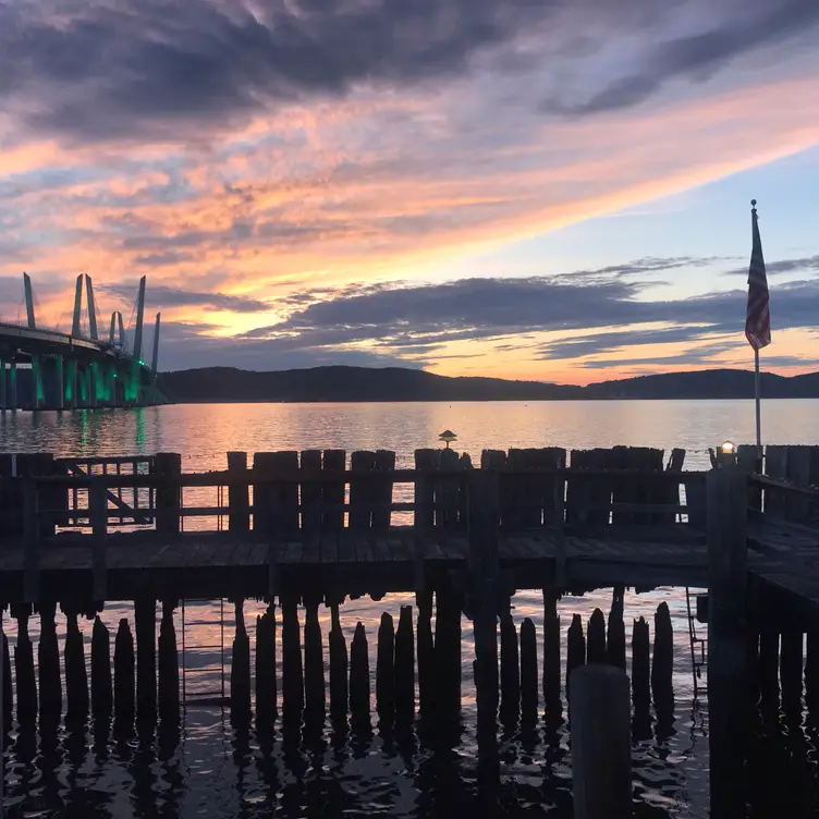 Sunset Cove, Tarrytown, NY