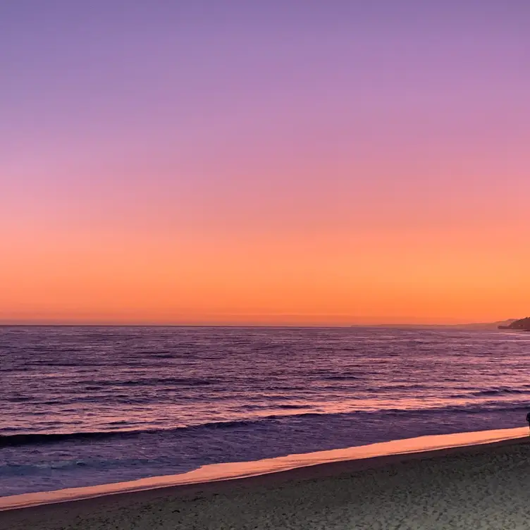 Gladstones, Pacific Palisades, CA