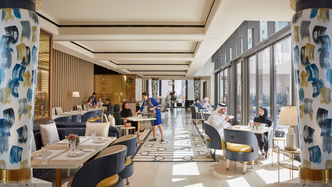 Mandarin Lounge & Baraha Lounge, Doha, Doha