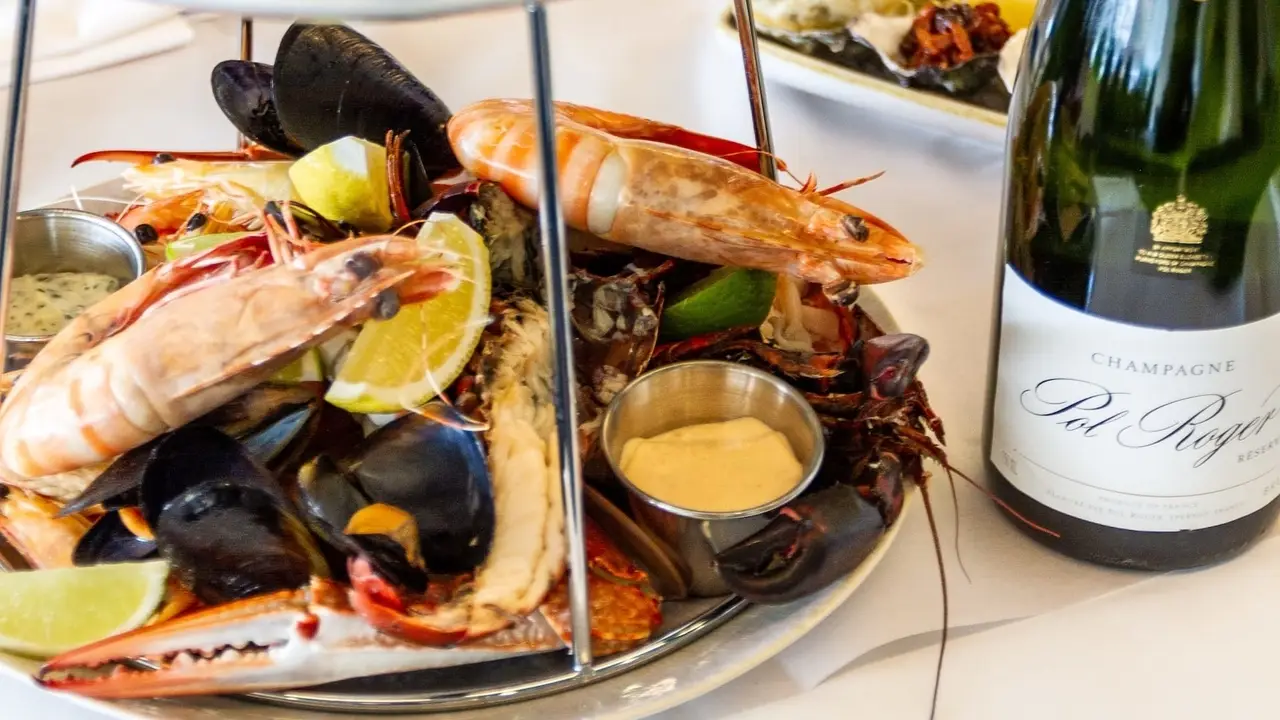(A) Lure Champagne & Seafood Bar, Adelaide, AU-SA