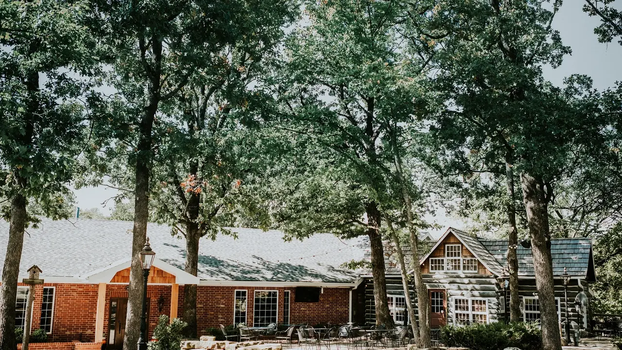 Fred's Hickory Inn, Bentonville, AR