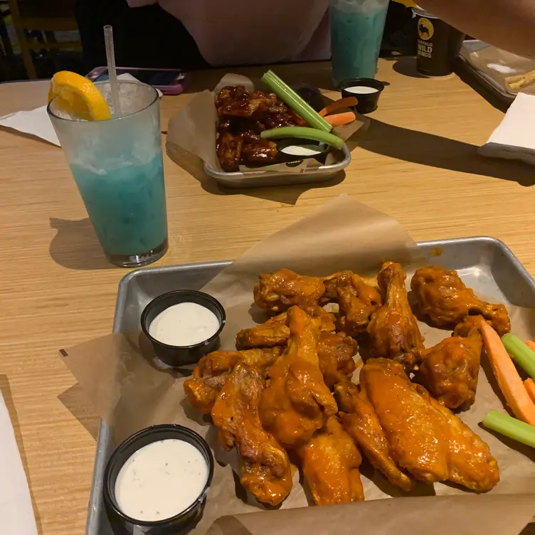 Buffalo Wild Wings - New Rochelle, New Rochelle, NY