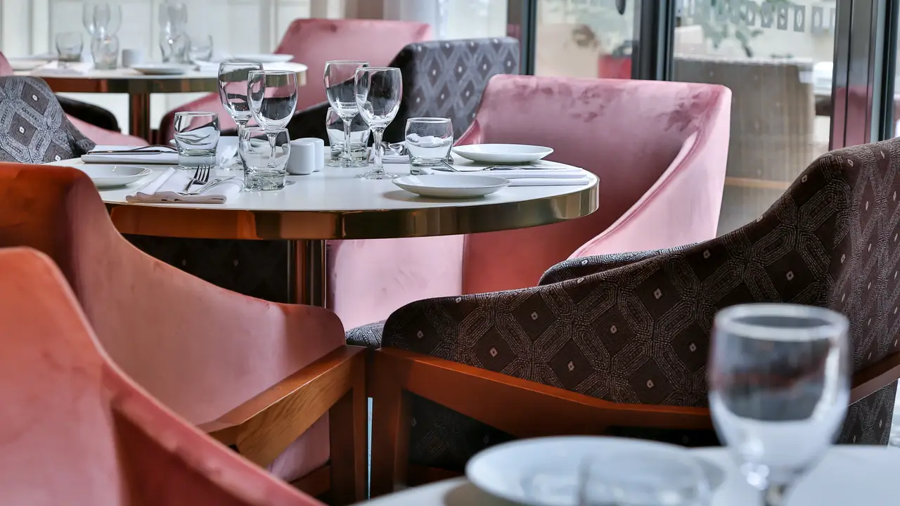 Restaurant M64, Paris, Paris