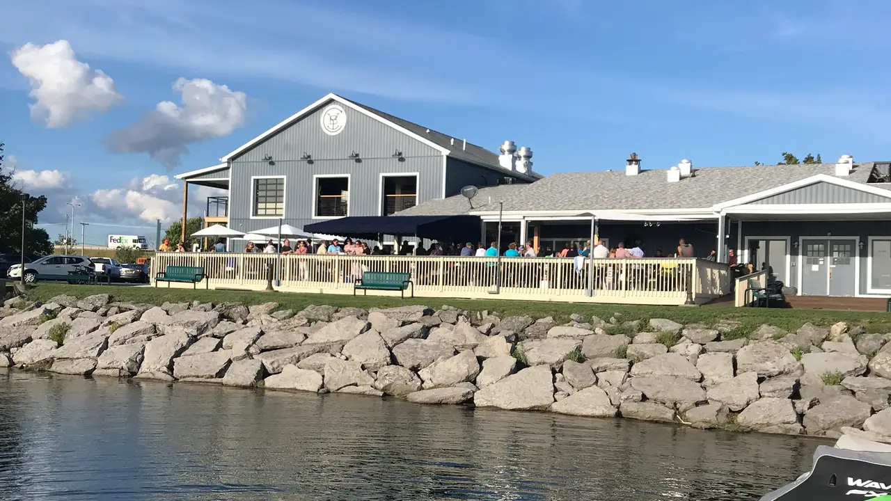Charlie's Boat Yard, Buffalo, NY