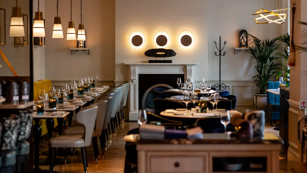 Qghotel - W/A Restaurant and Bar, London, 