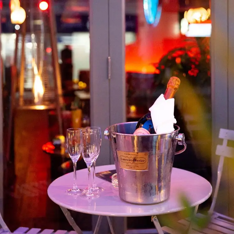 @ Bar & Bites, London, England