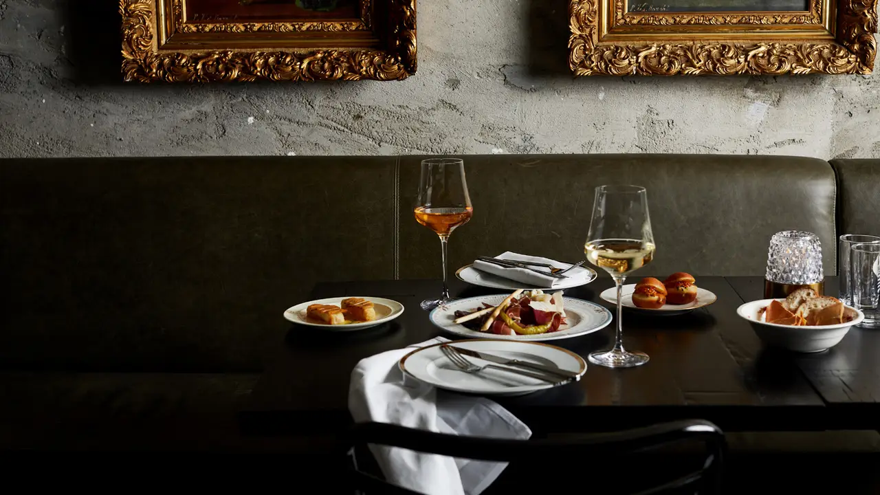 Dessous, Melbourne, AU-VIC