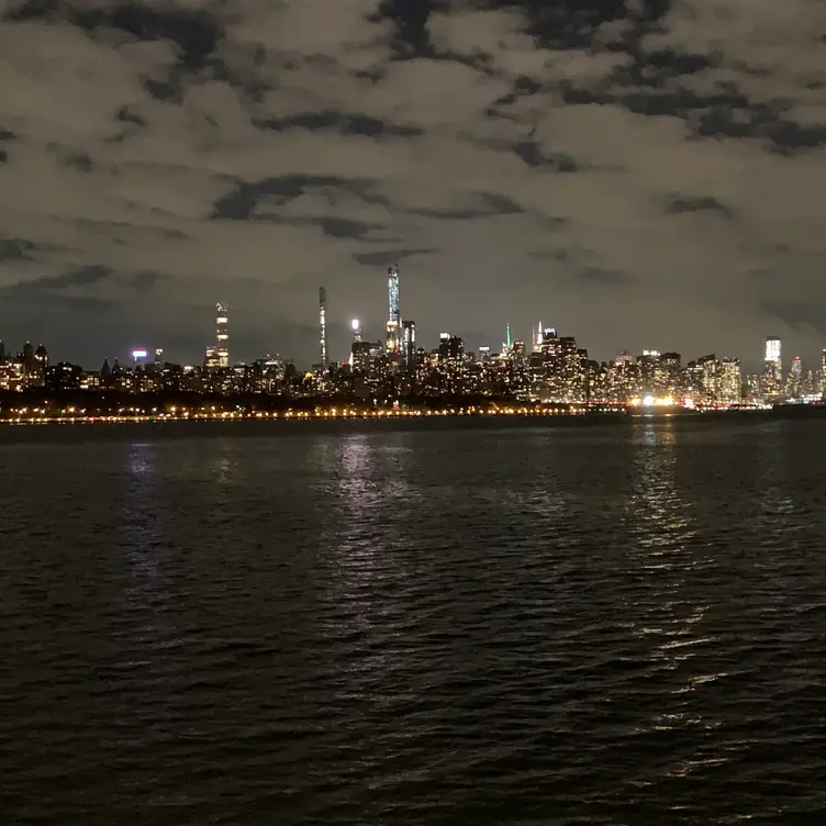 Pier 115, Edgewater, NJ