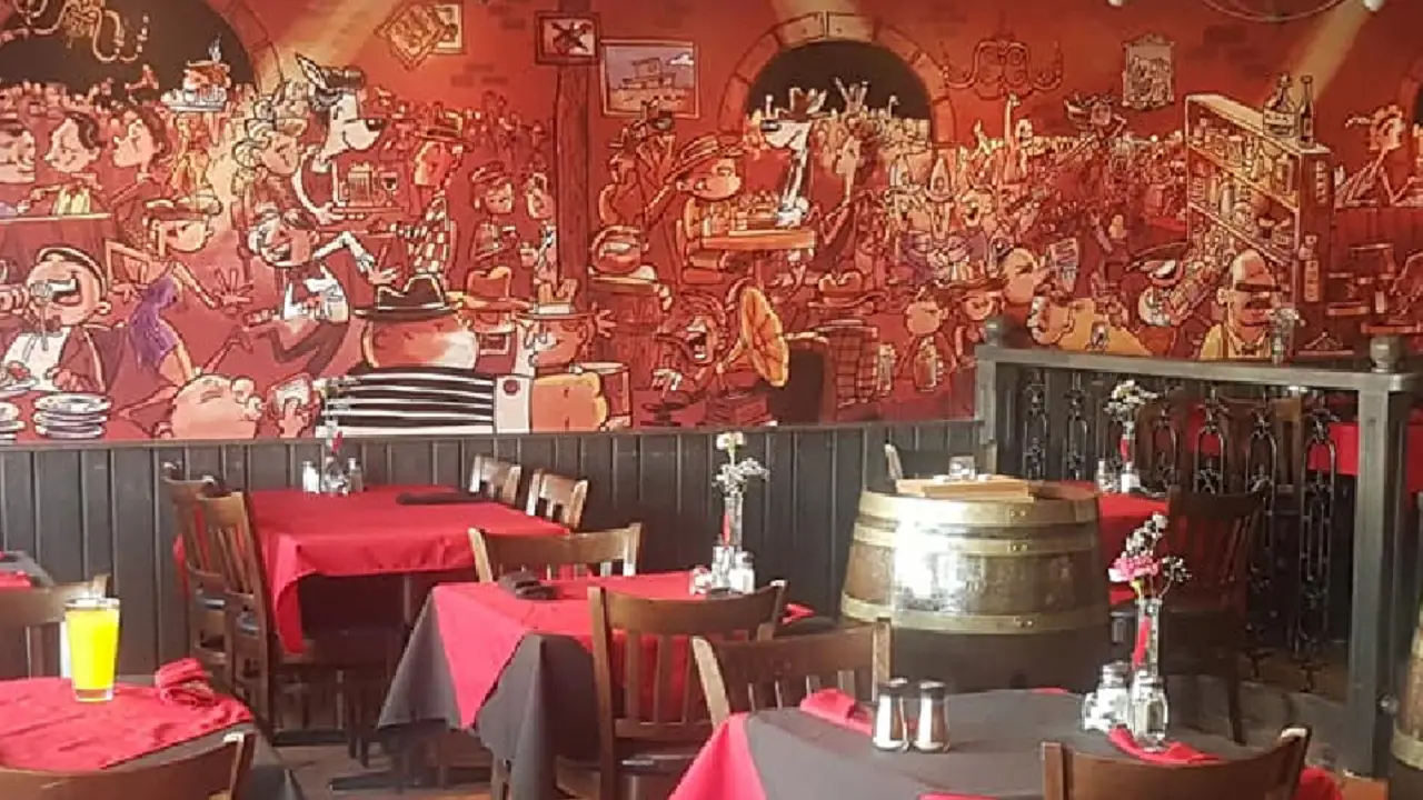 Knuckles Bar & Grill - Perm Closed, White Rock, BC