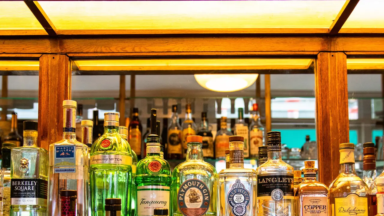 The Hour Glass, London, 
