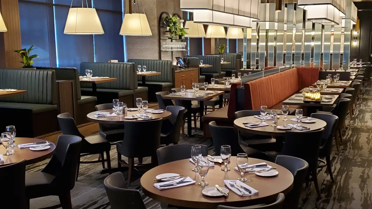 CattleBaron Steakhouse & Bar - Royal Oak, Calgary, AB