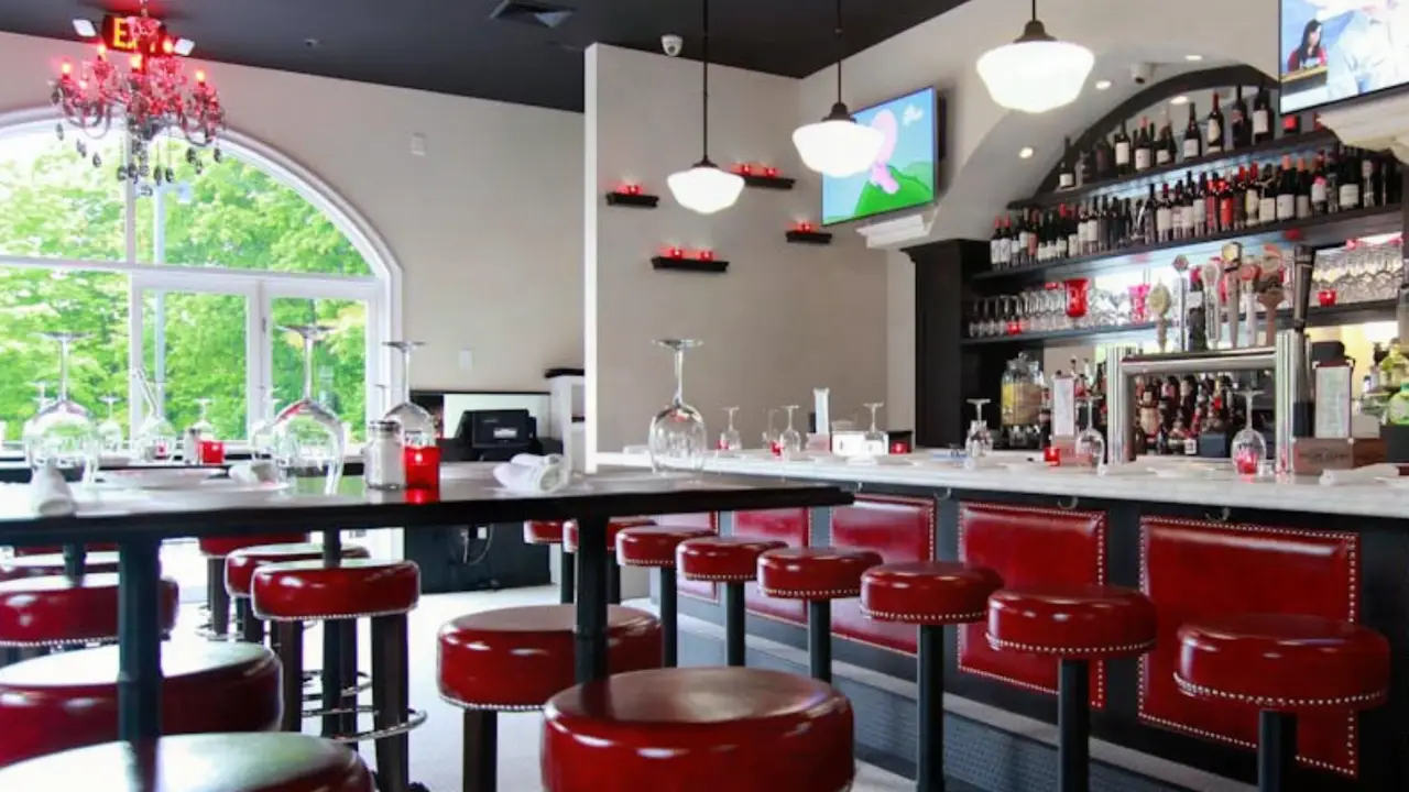 Pizzeria Mazzo Mozzarella & Wine Bar, Danbury, CT