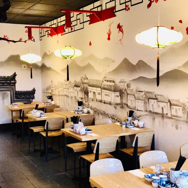 Dumpling Hinata, Kirkland, QC