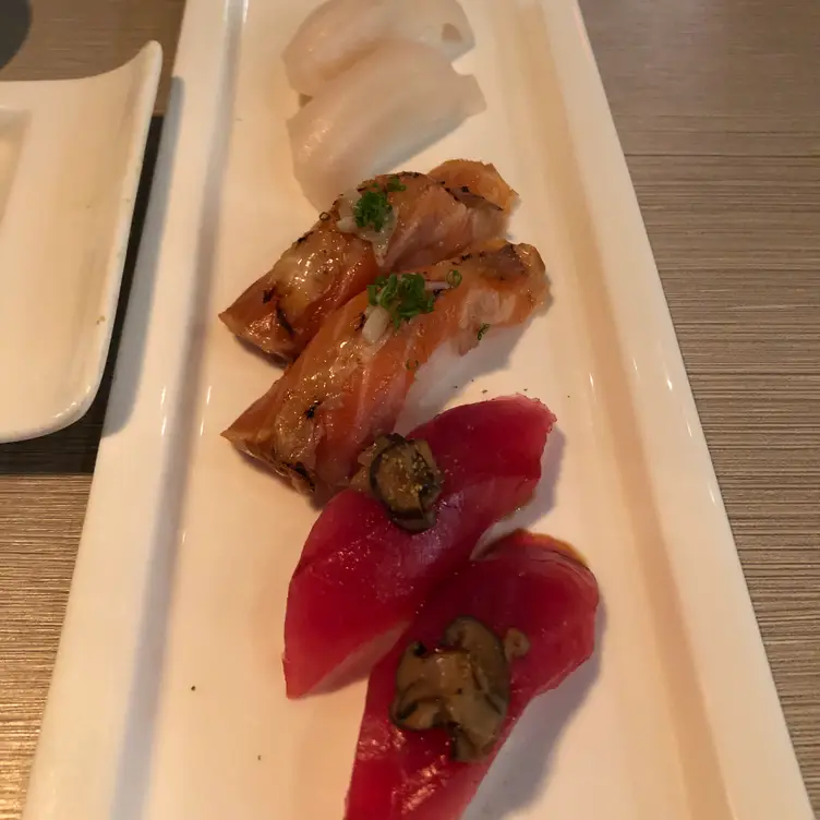Chef Soon Contemporary Sushi and Bar, Woodridge, IL