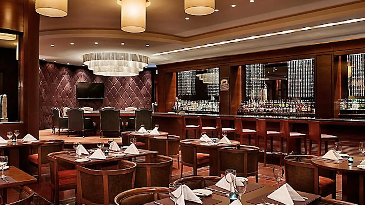 V Lounge & Restaurant - Crown Plaza Amman Amman Amman