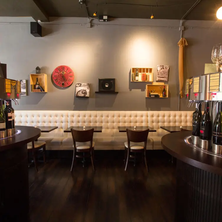 Splash Wine Lounge & Bistro, San Diego, CA