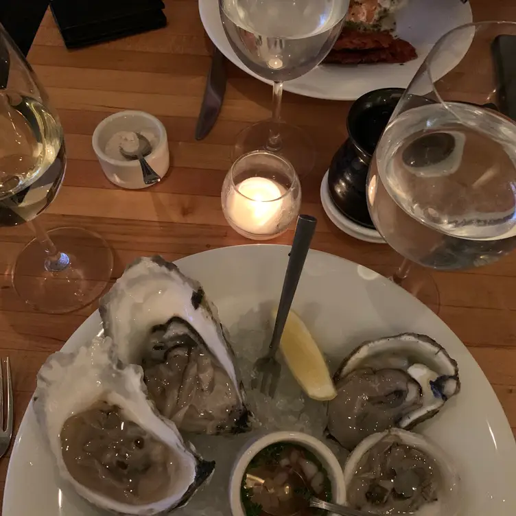 Parallax Restaurant & Lounge, Cleveland, OH