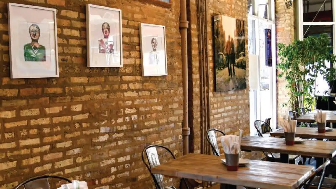 Rojo Gusano - Albany Park, Chicago, IL