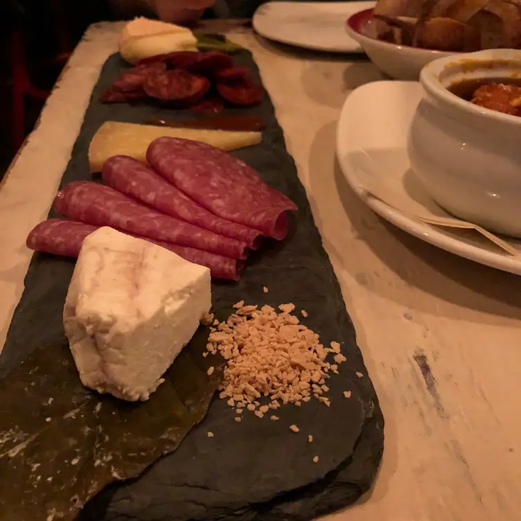 Murray's Cheese Bar, New York, NY
