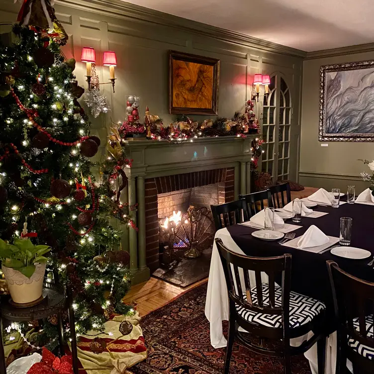 Bee and Thistle Inn, Old Lyme, CT