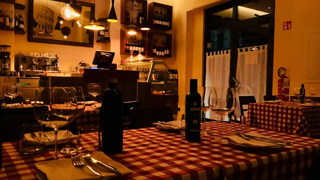 Maurino Osteria Romana, Milan, Lombrady