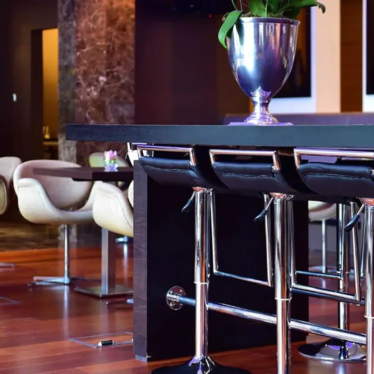 Bar at Pestana Chelsea Bridge, London, 