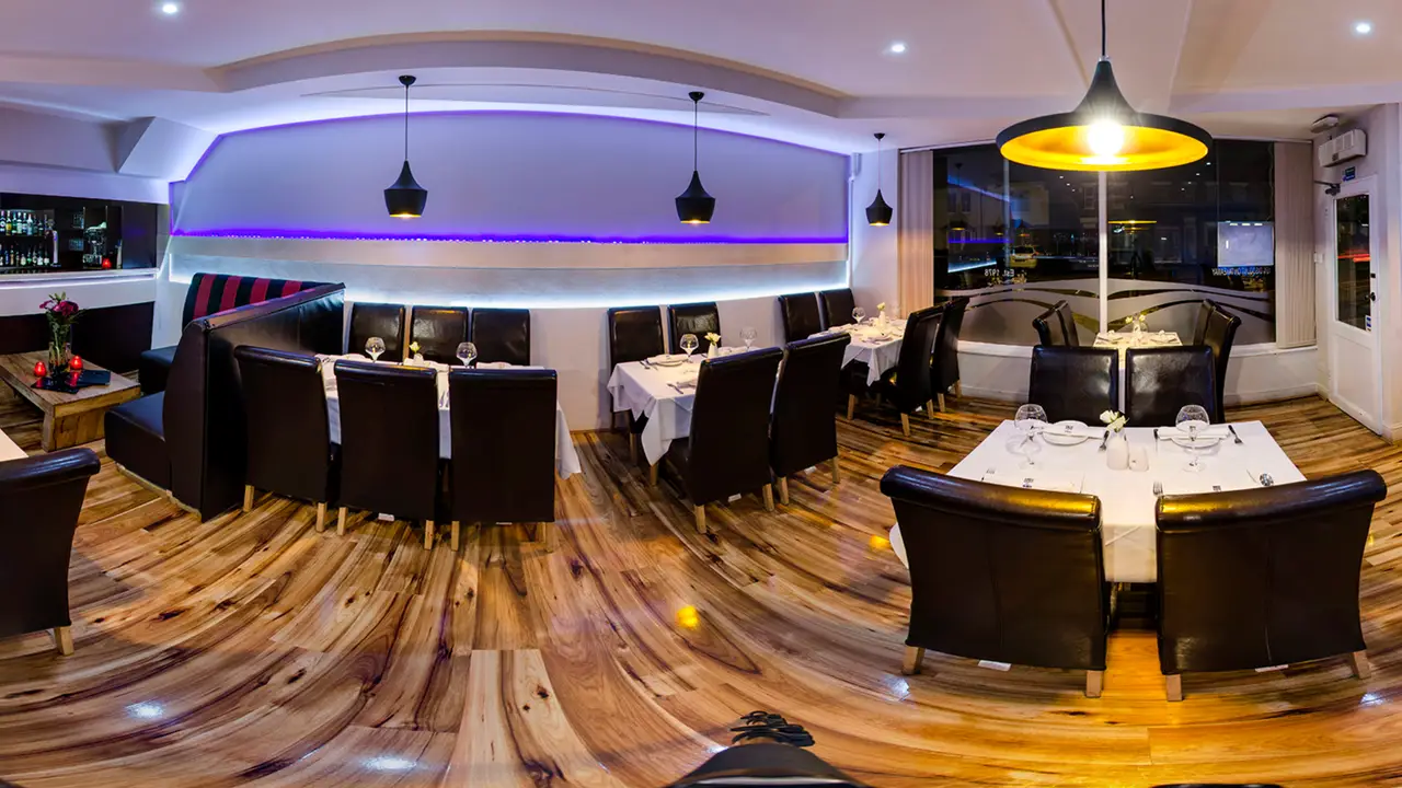 Bina Tandoori, Northwood, Middlesex
