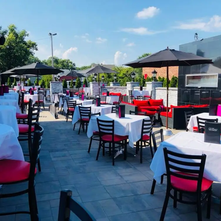 Patio - DiPaolo's Ristorante Italiano, Penns Grove, NJ