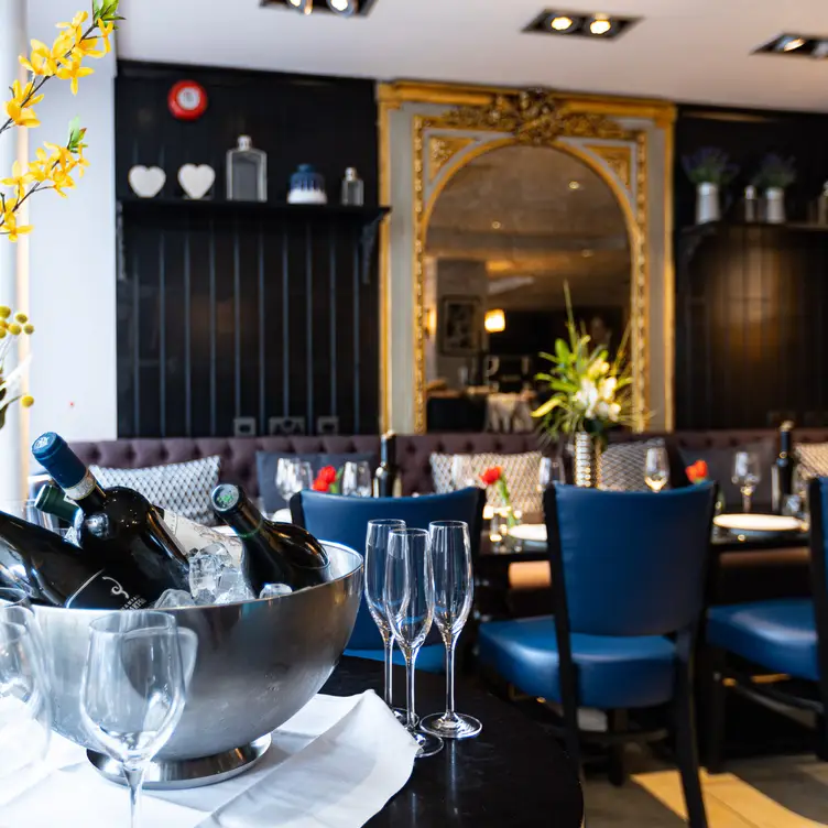 Il Baretto's Lounge Bar - Il Baretto Wine Bar and Restaurant, London, 
