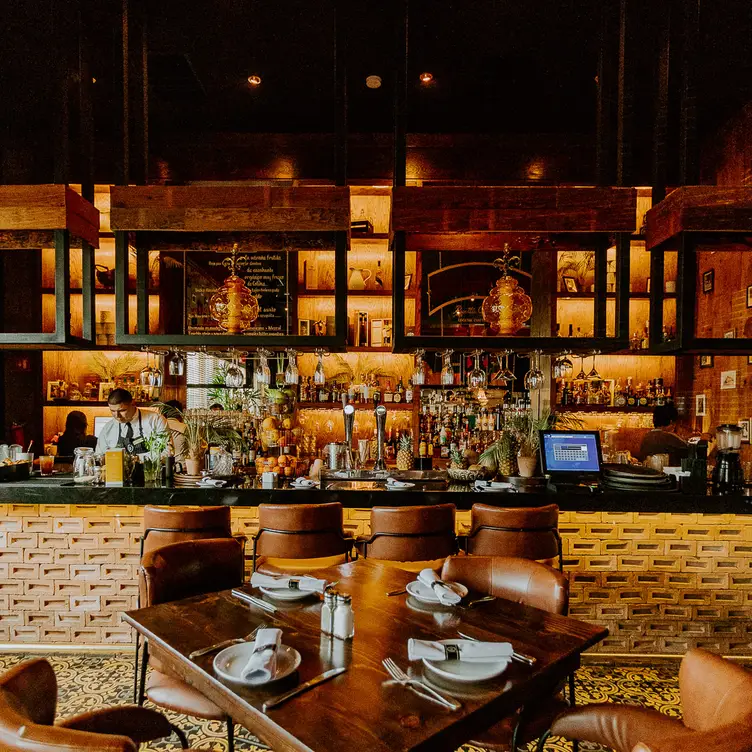 Tu-yang 2yang 2yangsta bodega 8号線 take1 BODEGA 8 - Updated October 2025 - 371 Photos & 162 Reviews