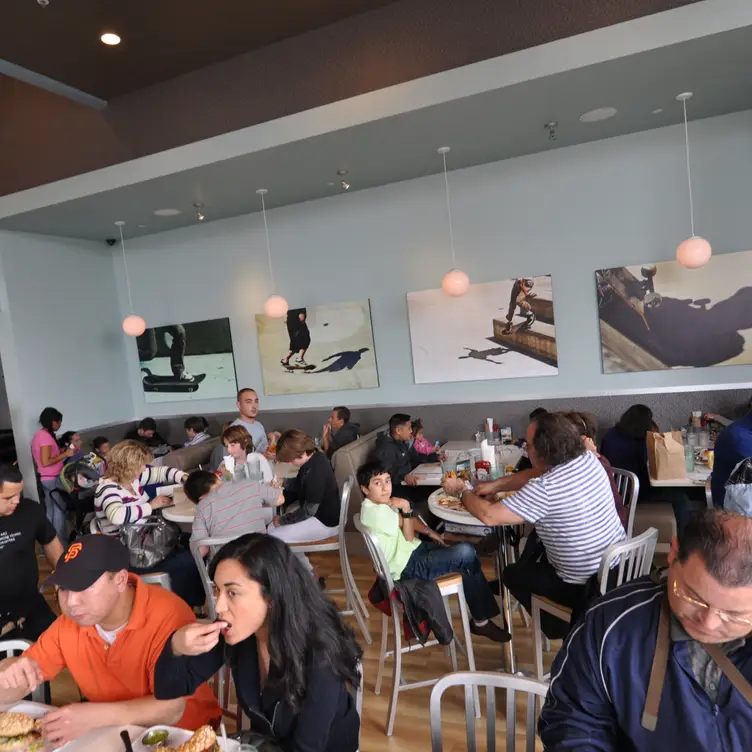 The Counter - San Mateo - PRIORITY SEATING, San Mateo, CA