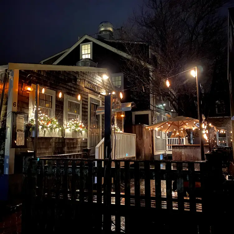 Queequeg's, Nantucket, MA