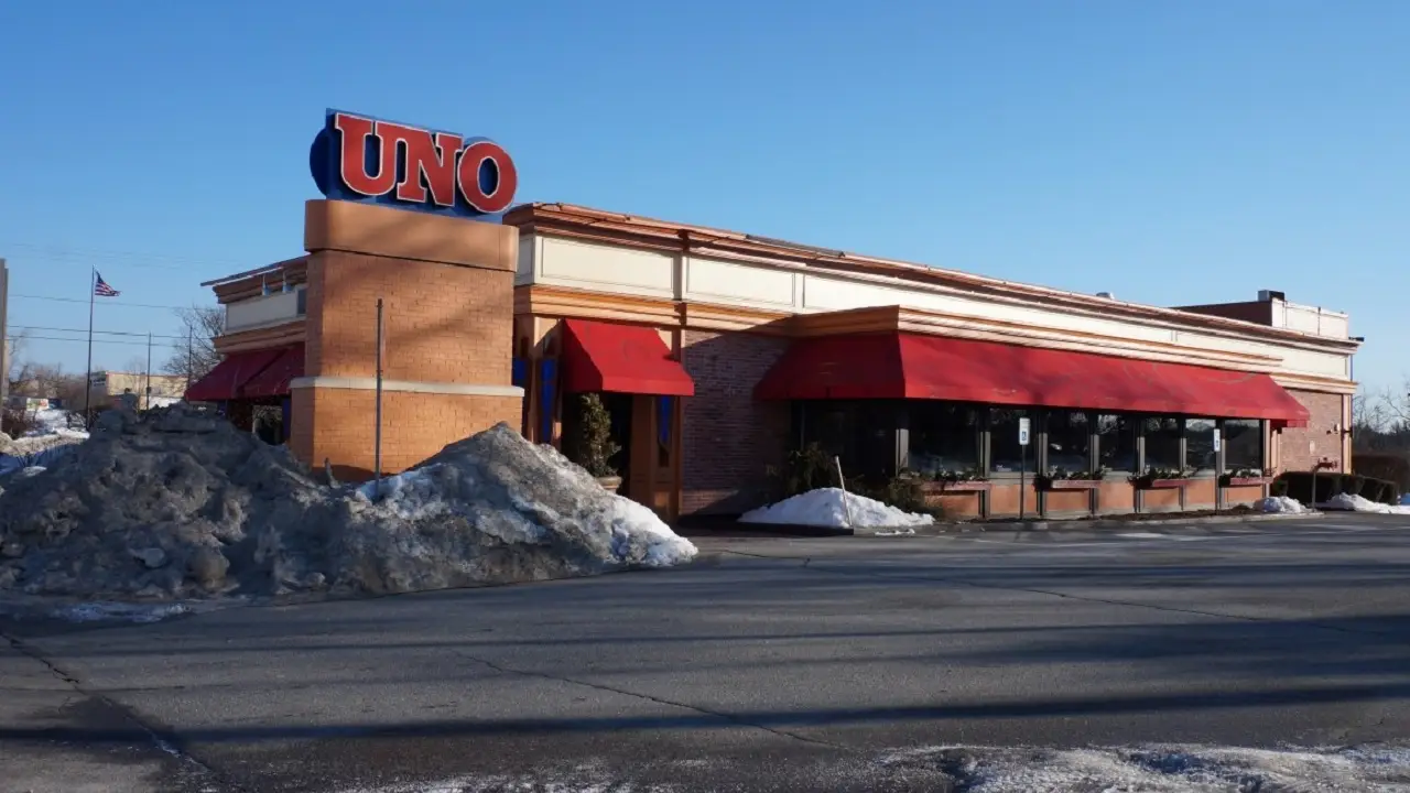 Uno Pizzeria & Grill - Nashua - Daniel Webster Highway, Nashua, NH