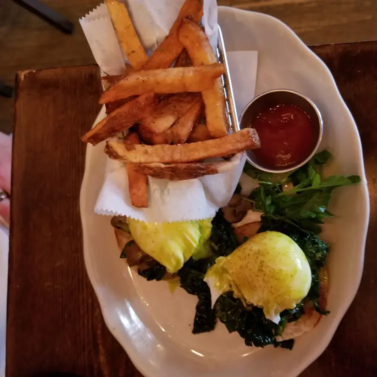 The Quarter, Brooklyn, NY