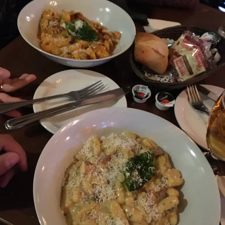 Peroni Resto Bar, Montréal, QC