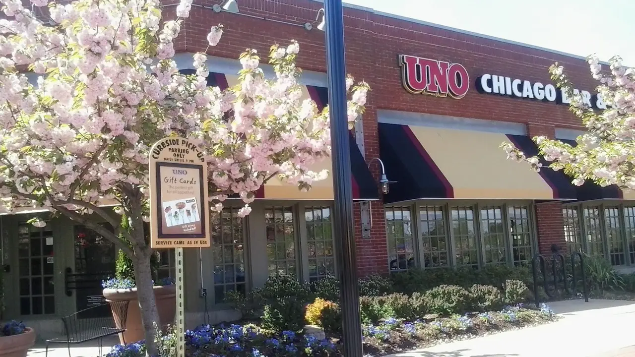 Uno Pizzeria & Grill - Merrifield, Falls Church, VA